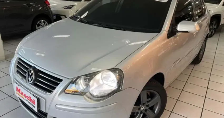 Volkswagen POLO SEDAN 1.6 MI COMFORTLINE 8V FLEX 4P AUTOMATIZADO