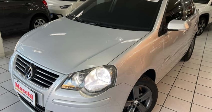 Volkswagen POLO SEDAN 1.6 MI COMFORTLINE 8V FLEX 4P AUTOMATIZADO