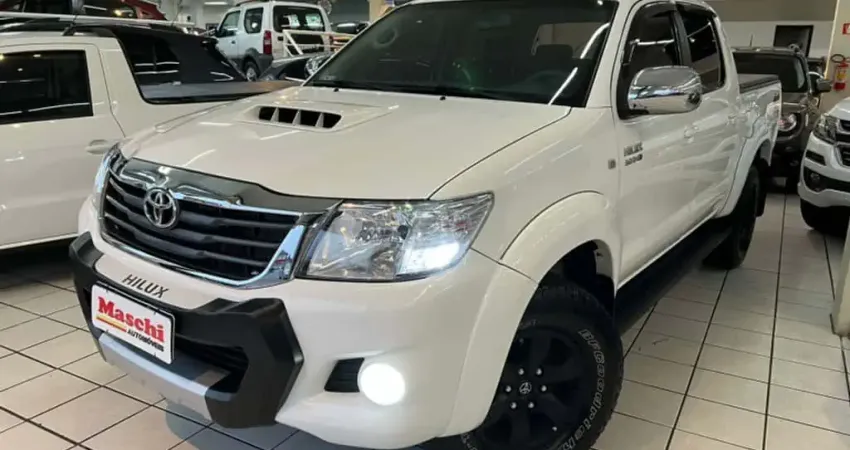 Toyota HILUX 3.0 SR 4X4 CD 16V TURBO INTERCOOLER DIESEL 4P MANUAL