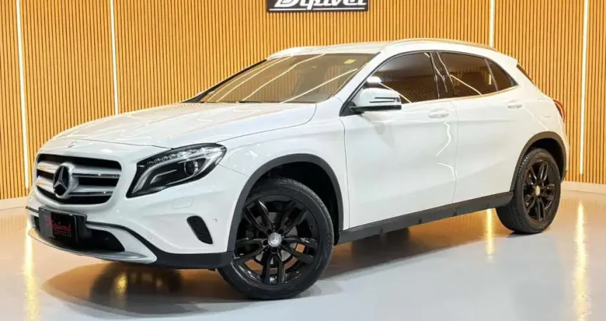 Mercedes Benz GLA200 1.6 2015