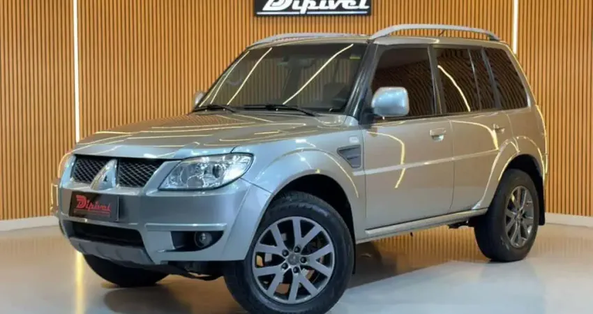 Mitsubishi Pajero TR4 Flex 2.0 4x2 2013