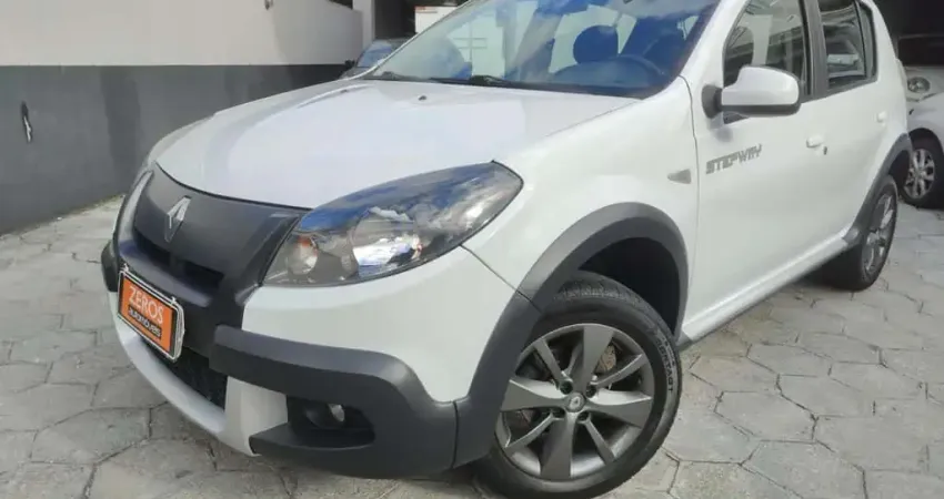 RENAULT SANDERO 1.6 STEPWAY 8V FLEX 4P MANUAL 2014