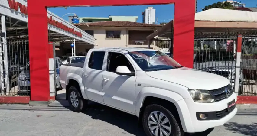 Volkswagen AMAROK 2.0 TRENDLINE 4X4 CD 16V TURBO INTERCOOLER DIESEL 4P AUTOMÁTICO