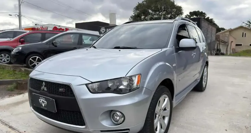 MITSUBISHI OUTLANDER 4X4-AT 3.0 V-6 4P 2013