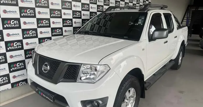 NISSAN FRONTIER 2.5 SV Attack 4X4 CD Turbo EL - 2013/2014