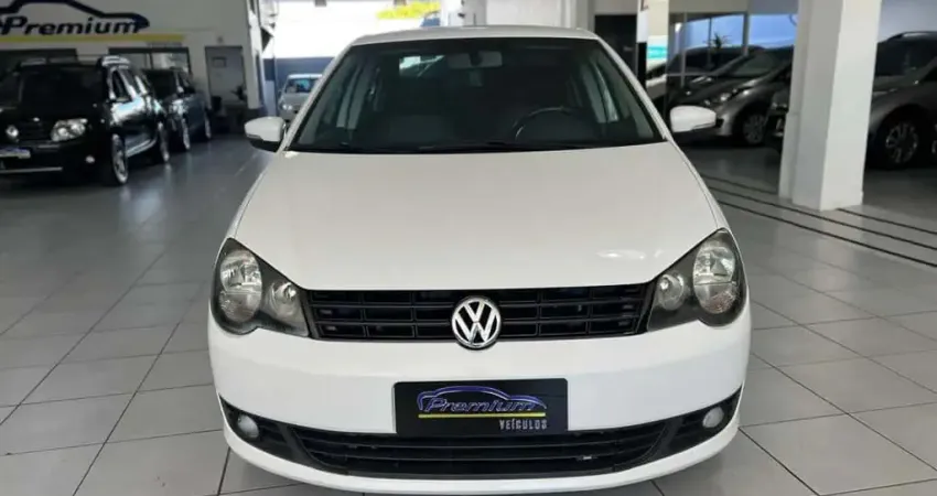 VOLKSWAGEN POLO SEDAN 1.6 2013