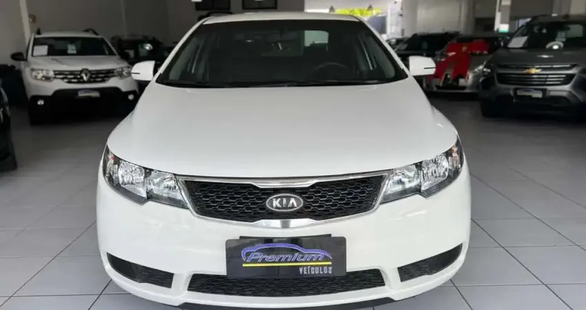 KIA CERATO EX3 1.6MTNB 2011