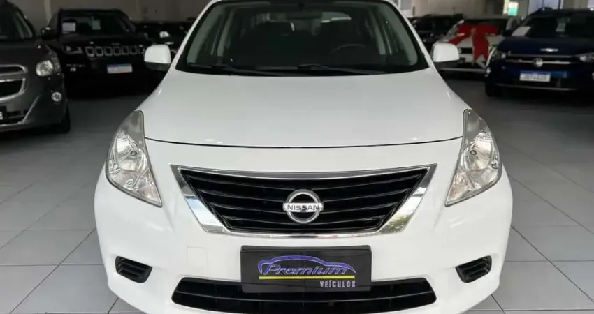 NISSAN VERSA 1.6 SV FLEX 2014