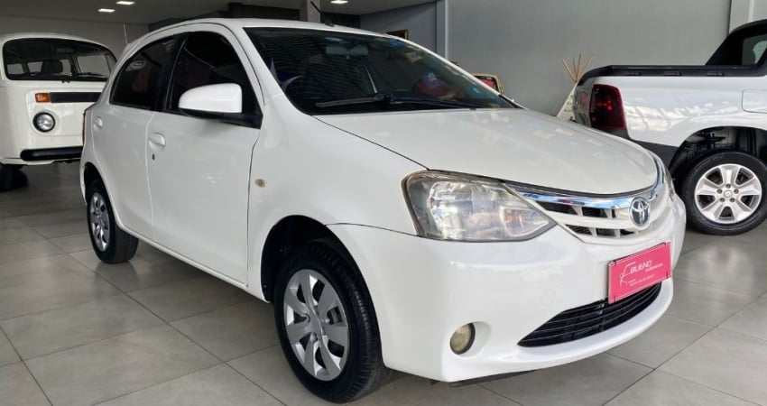 TOYOTA ETIOS HATCH XS 1.5 COMPLETO