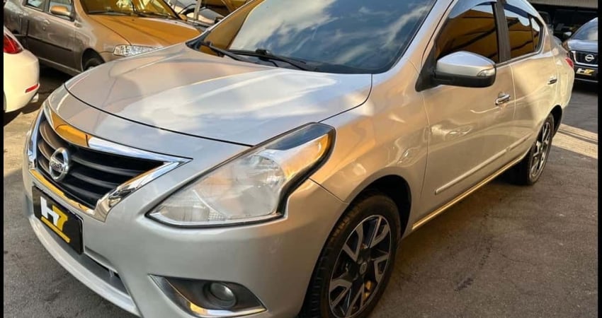 NISSAN NISSAN VERSA 16SL FLEX 2017