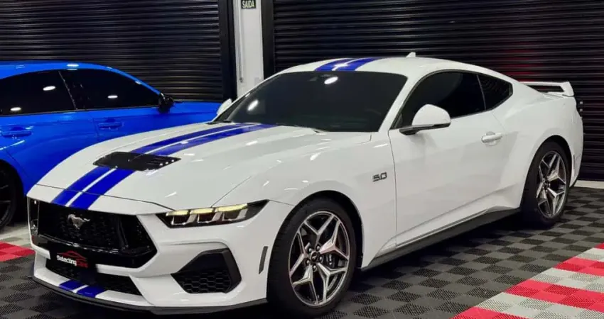 FORD MUSTANG GT V8 2024 - IMPECAVEL - APENAS 5.000KM