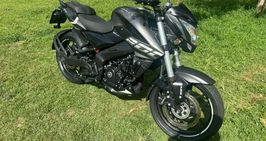 Bajaj Dominar 200 2023