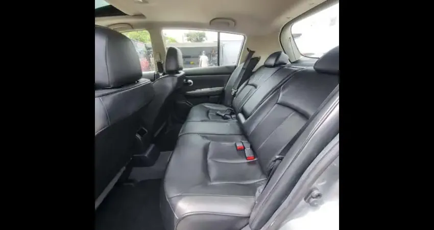 Nissan Tiida SL 1.8/1.8 Flex 16V Aut.  - Cinza - 2011/2012