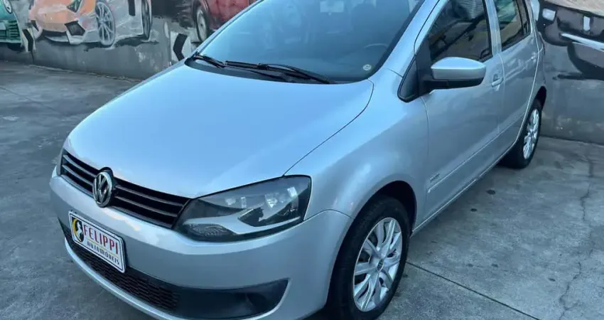 Volkswagen Fox 1.0 Mi Total Flex 8V 5p  - Prata - 2010/2011