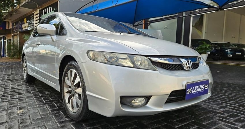 Civic LXL 1.8 Automático