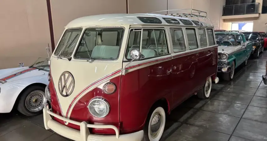 Kombi corujinha muito nova