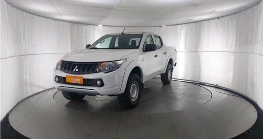 Mitsubishi L200 triton 2023 2.4 16v turbo diesel gl cd 4x4 manual