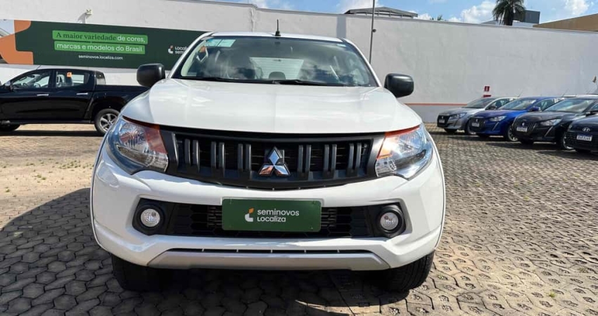 Mitsubishi L200 triton 2023 2.4 16v turbo diesel gl cd 4x4 manual