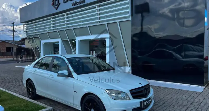 Mercedes-Benz C-180 CGI - Branca - 2010/2011