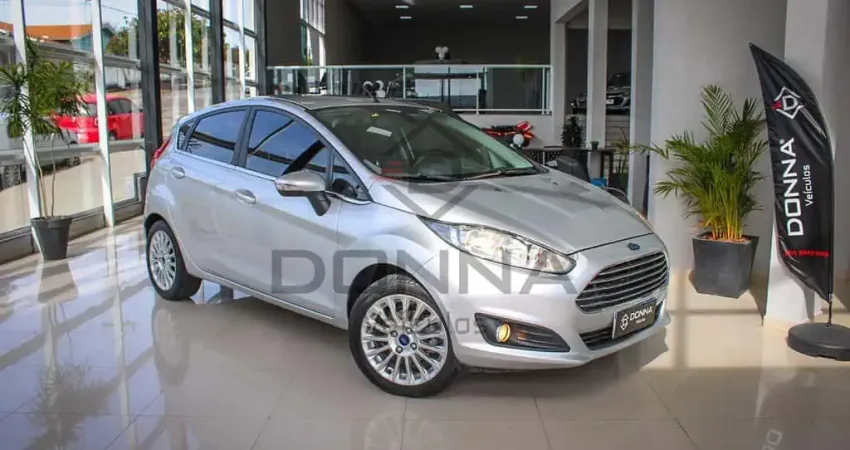 Ford Fiesta 16TIT AT - Prata - 2016/2017
