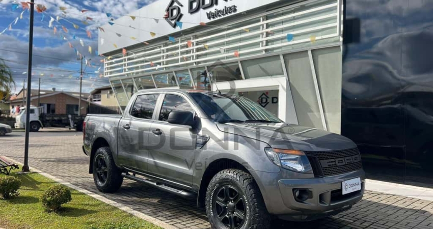 Ford Ranger XLT 3.2 20V 4X4 CD - Cinza - 2014/2015