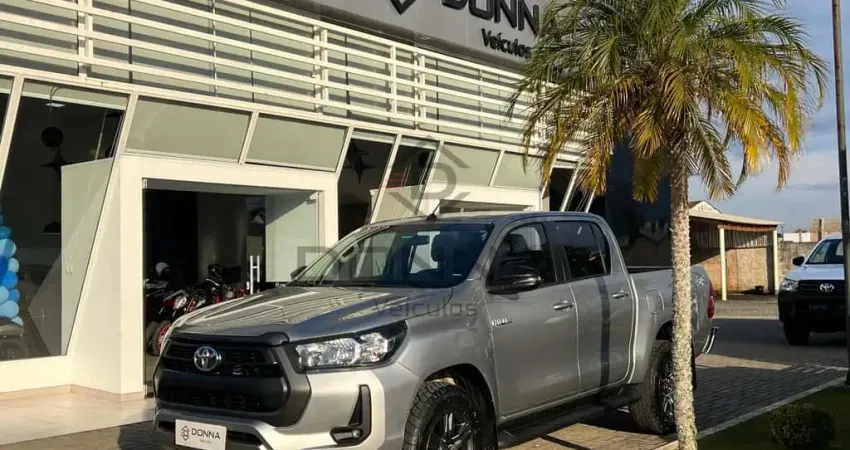 Toyota Hilux /  CDSR A4FD - Prata - 2021/2021