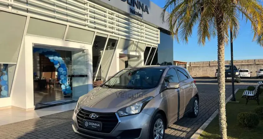 Hyundai HB 20 1.6M COMF - Prata - 2016/2017