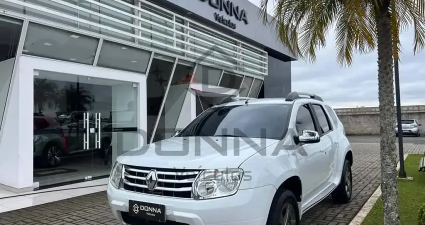 Renault Duster 16 D 4X2 - Branca - 2014/2015