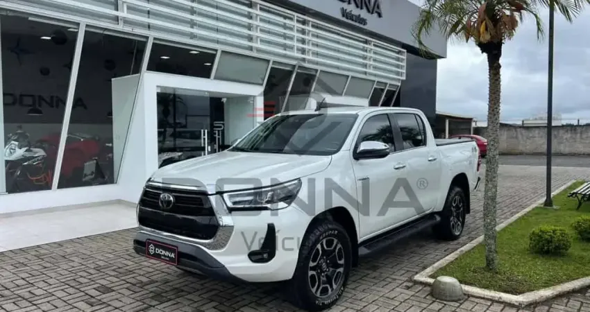 Toyota Hilux CD SRX 4x4 2.8 TDI 16V Diesel Aut.  - Branca - 2020/2021