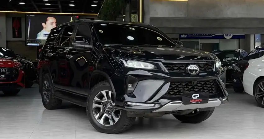 Toyota Hilux sw4 2023 2.8 d-4d turbo diesel diamond 7l 4x4 automático