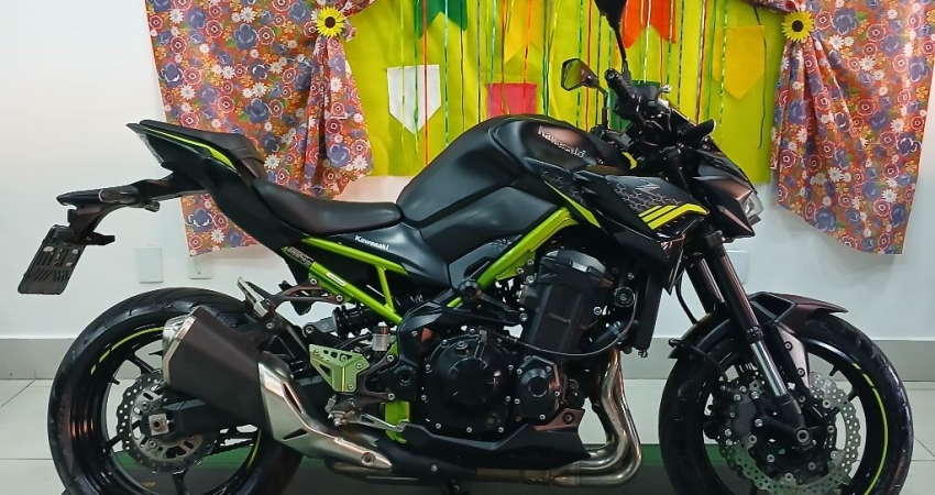 KAWASAKI Z900 