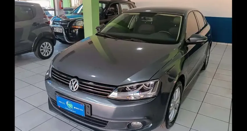 VOLKSWAGEN JETTA COMFORTLINE TIPTRONIC 2.0 FLEX AUT. 2013