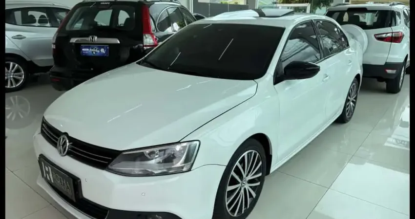 VOLKSWAGEN JETTA 2.0 TSI HIGHLINE 211CV GASOLINA 4P TIPTRONIC
