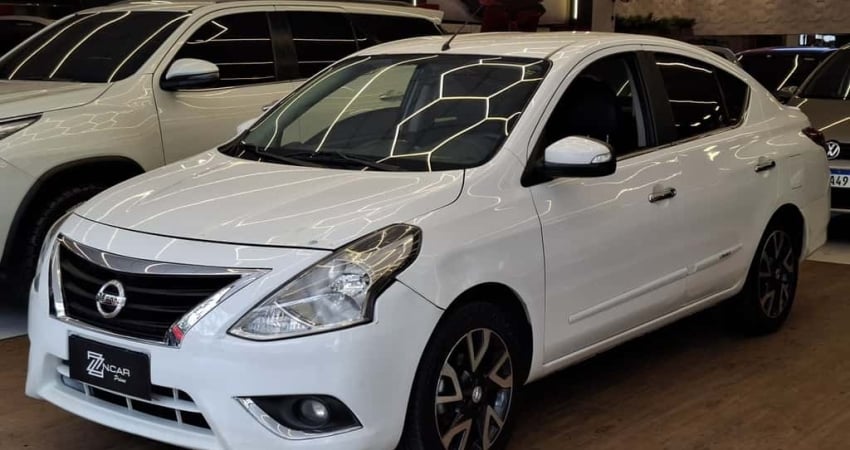 Nissan Versa 2017 1.6 16v flex unique 4p xtronic
