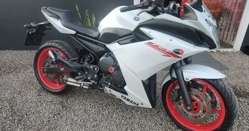 YAHAMA - XJ6 F - BRANCA - 600 CC -  MOTO MUITO CONSERVADA - 2012 - GASOLINA