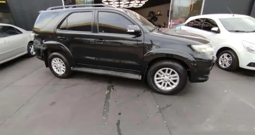 TOYOTA HILUX SW4 2014