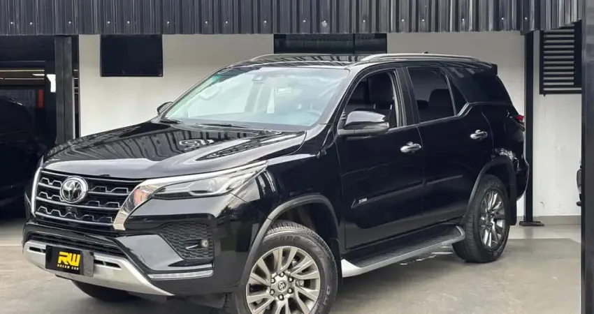 TOYOTA HILUX SW4 SW4 SRX 4x4 2.8 TDI 16V Dies. Aut.