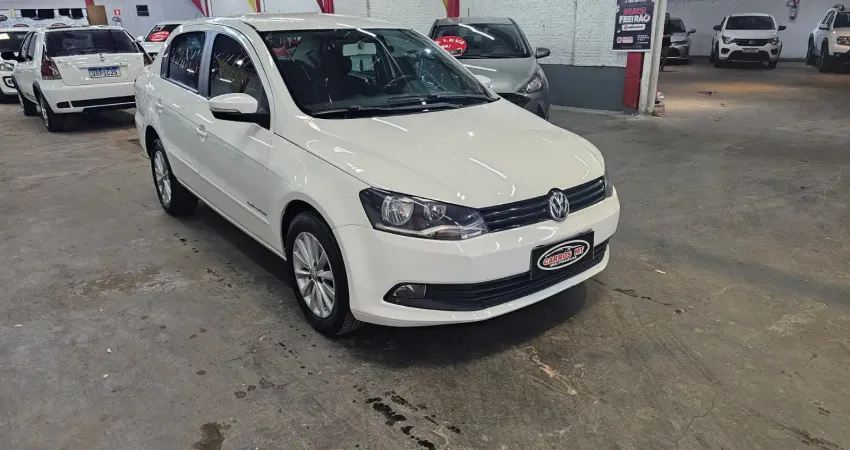 VOLKSWAGEN VOYAGE 1.0 MI COMFORTLINE  8V FLEX 4P MANUAL 2015 VALOR R$44.900,00