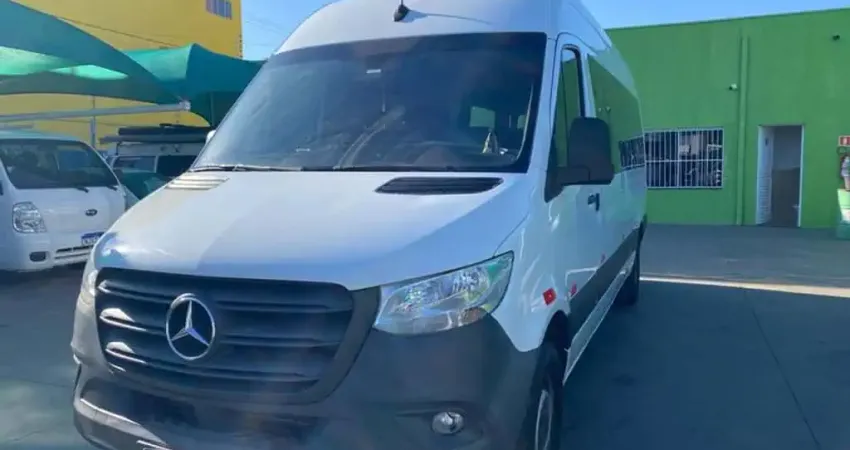 MERCEDES-BENZ SPRINTER 312 VAN LUXO 15 LUGARES