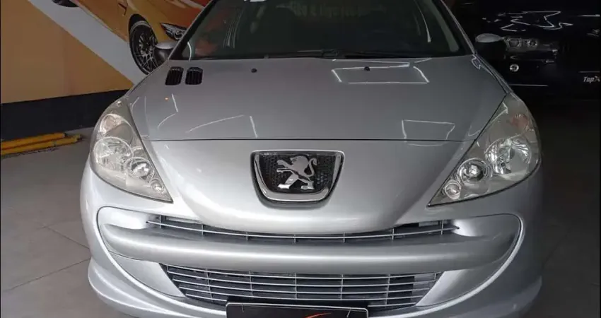 Peugeot 207 XR 1.4 Flex 8V 3P - Prata - 2012/2013