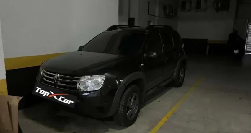 Renault Duster Essence 1.8 Flex 16V 5P - Preta - 2014/2015