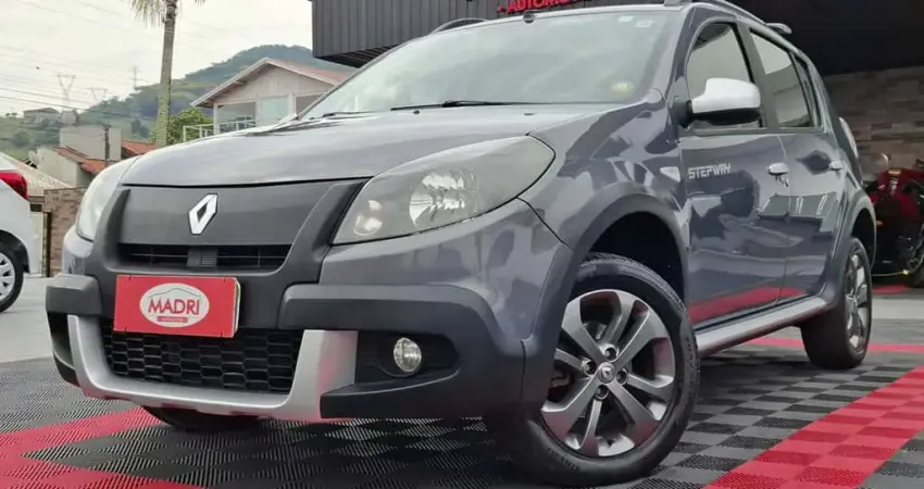 Renault SANDERO STEPWAY Hi-Flex 1.6 16V 5p Aut.