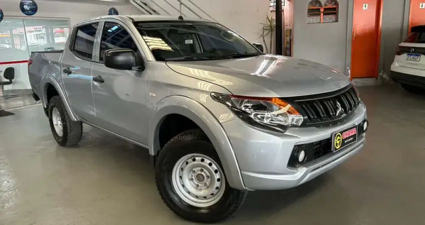 Mitsubishi L200 triton 2023 2.4 16v turbo diesel gl cd 4x4 manual