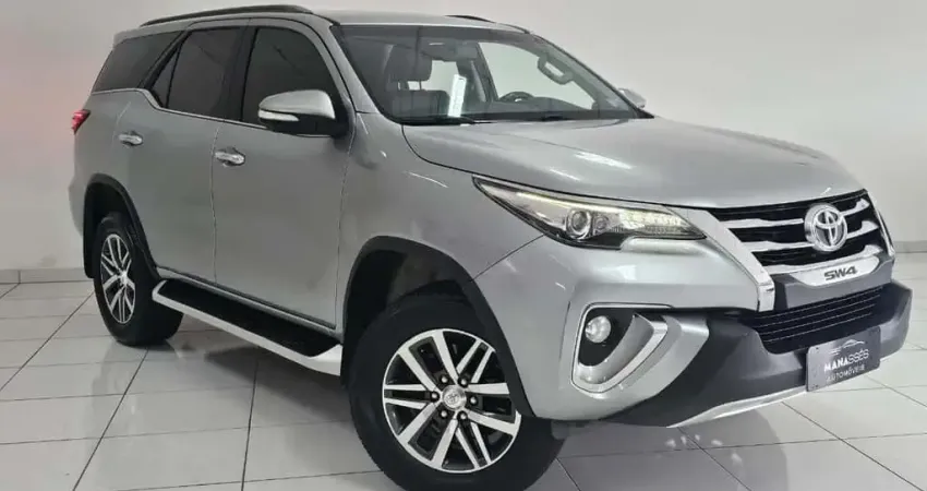 TOYOTA HILUX SW4 SRX 2017