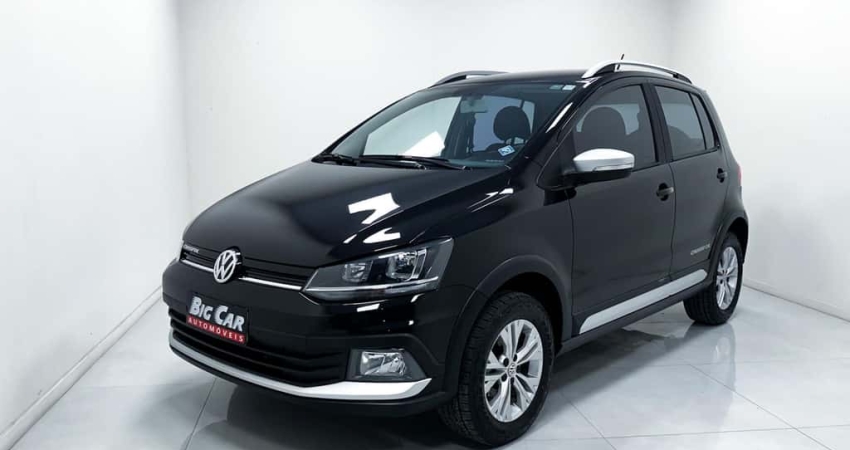 Volkswagen CrossFox  1.6 Flex 16V  - Preta - 2016/2017