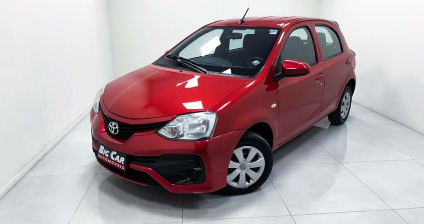 Toyota Etios X 1.3 Flex 16V Aut.  - Vermelha - 2017/2018