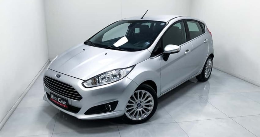 Ford Fiesta TITANIUM 1.6 16V Flex Aut.  - Prata - 2014/2015