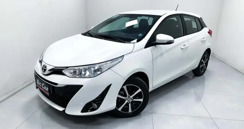Toyota Yaris XS 1.5 Flex 16V 5p Aut.  - Branca - 2018/2019
