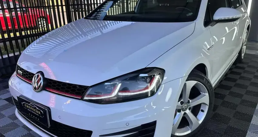 VOLKSWAGEN GOLF GTI AD 2015