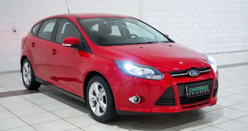 Ford Focus 1.6 S/SE - Vermelha - 2014/2015